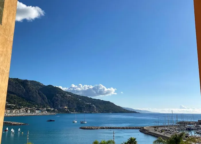 شقة In The Centre Of *